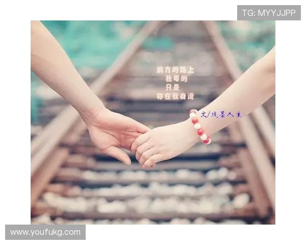 海岸线上的誓言与命运交织在一起的生死恋情终将改变两颗心的未来